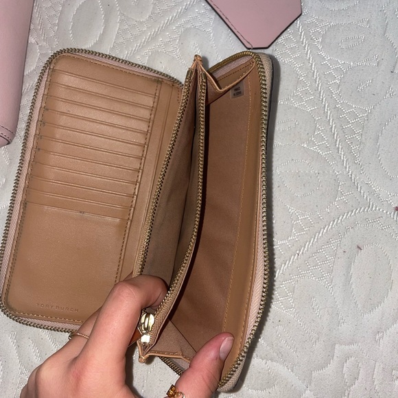 TORY BURCH PINK CONTINENTAL WALLET - Picture 4 of 6